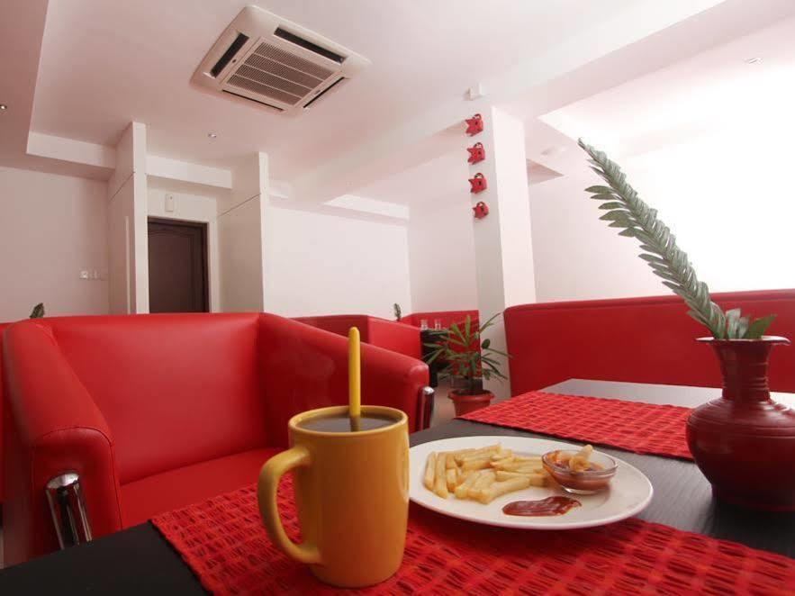 Aquarock Hotel Kazhakuttam Kültér fotó